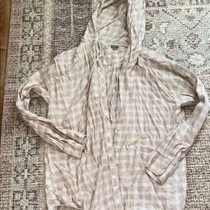 Aerie lightweight flannel hooded shirt